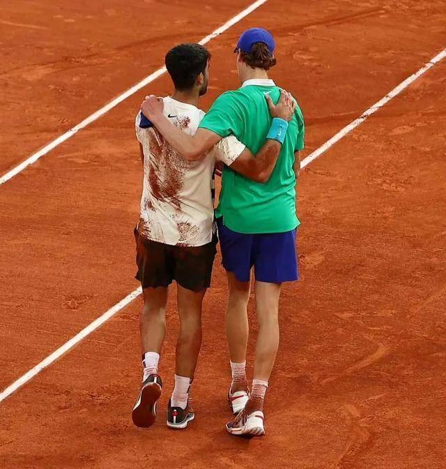 开云·体育官方网站-关于出色发挥引发热议！，费德勒在巴塞罗那比赛中险胜全场沸腾不已的信息