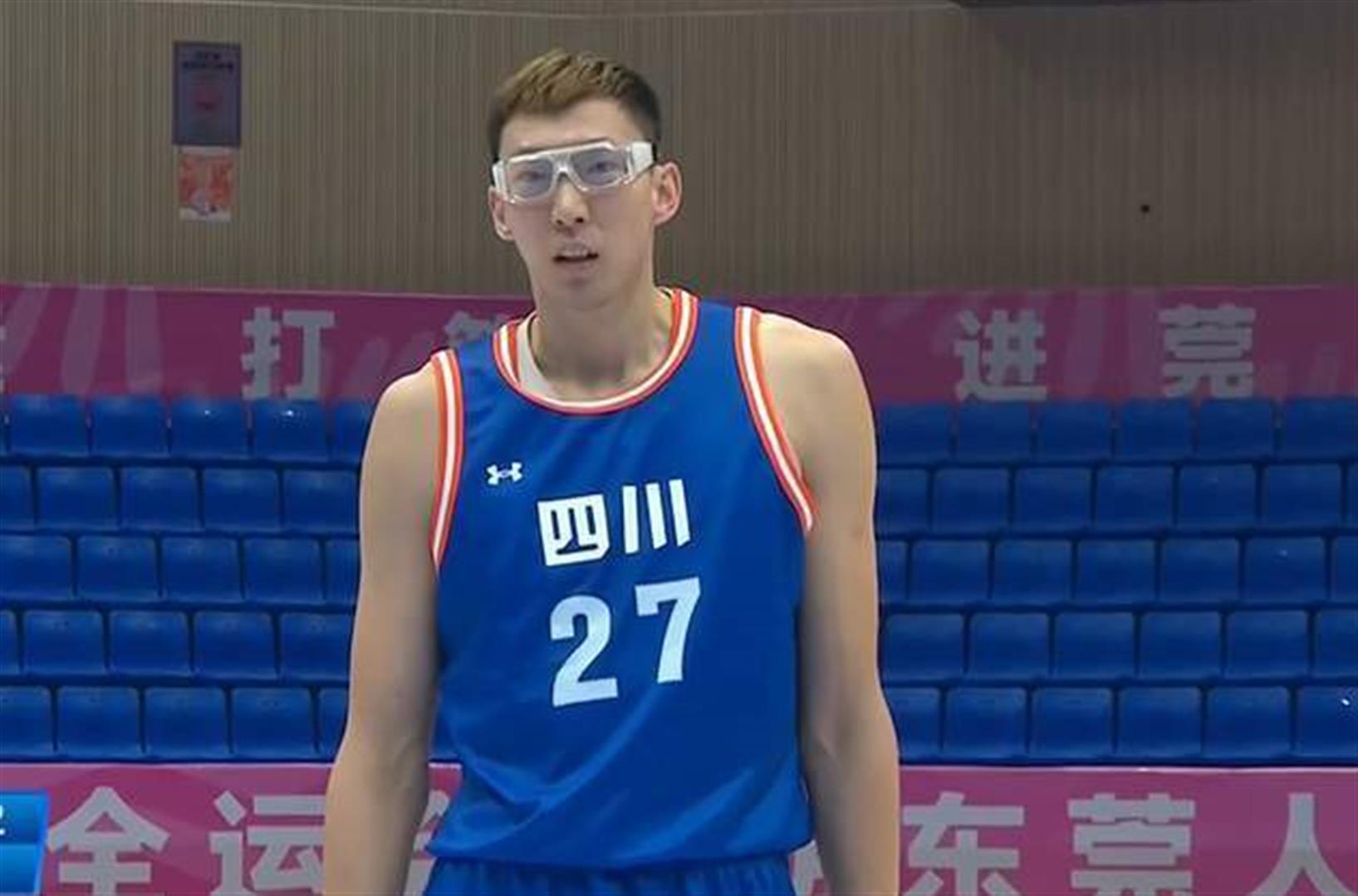 开云体育在线平台-里程碑夜！深圳男篮状态回暖，足总杯冲刺阶段刷纪录，媒体盛赞，高层口径保持一致(深圳市体育中心体育馆10月29日球赛)