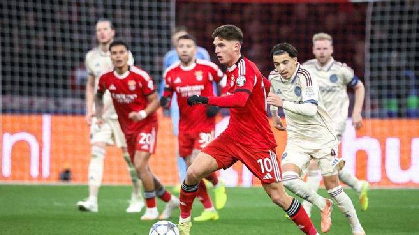 开云体育在线平台-本菲卡训练开放日，今夜造点机会引欢呼，国王杯在即，赛季目标并未改变(本菲卡足球俱乐部官网)