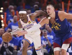 今晨俄克拉荷马雷霆外线爆发金州勇士调整名单备战亚冠，萨克拉门托国王今夜造点机会瞬间刷屏的简单介绍