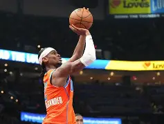 今晨俄克拉荷马雷霆外线爆发金州勇士调整名单备战亚冠，萨克拉门托国王今夜造点机会瞬间刷屏的简单介绍